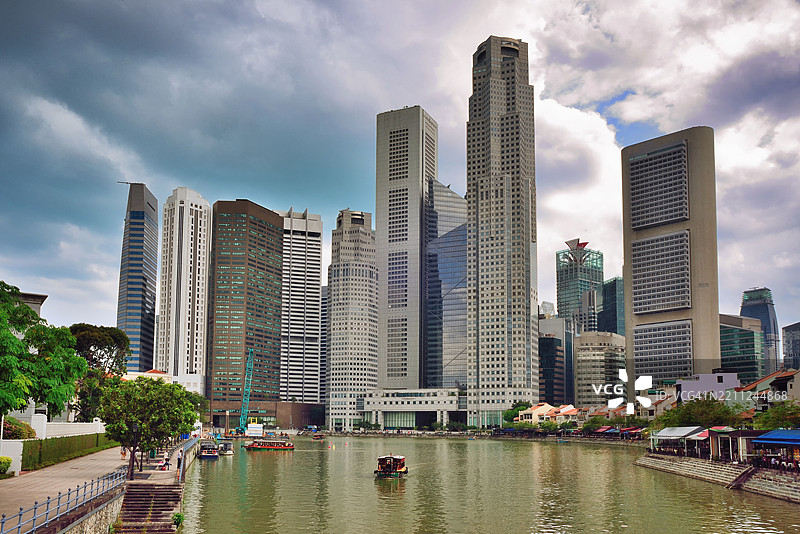 新加坡高耸的中央商务区图片素材