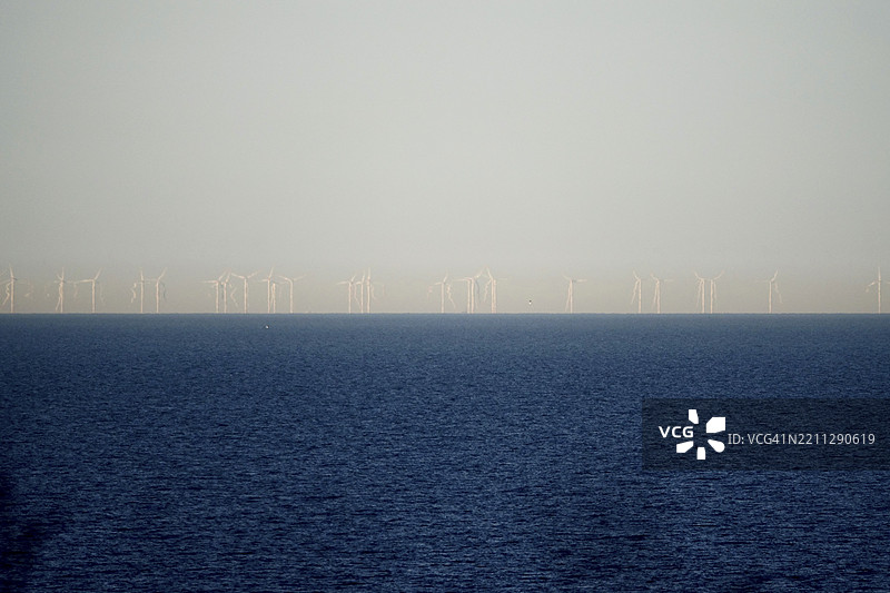 德国波罗的海的风力涡轮机，欧洲图片素材