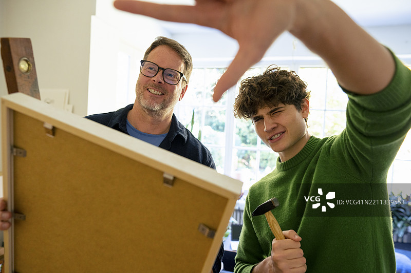 在家，父亲，儿子，家庭，一起，强大，几代，框架，艺术，绘画，图片，墙壁图片素材