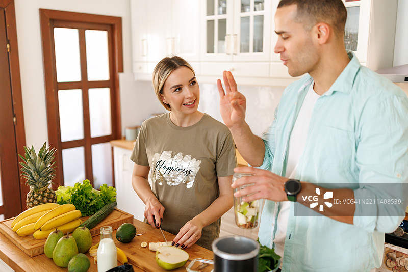 饮食、健康与幸福生活相结合图片素材