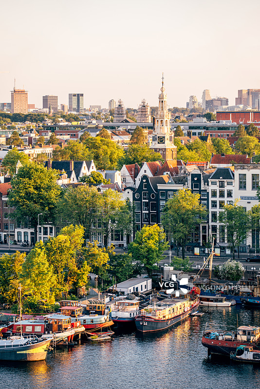 阿姆斯特丹城市风光，阳光明媚的夏日，鸟瞰图，北荷兰，荷兰图片素材