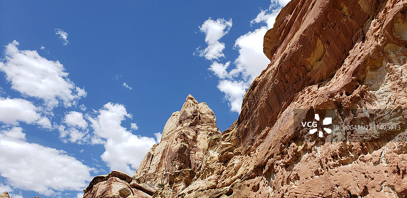 天空将在那里与你相遇，韦恩县，犹他州，美国图片素材