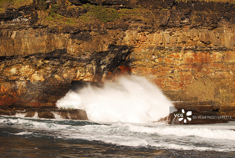 瀑布的美丽景色图片素材