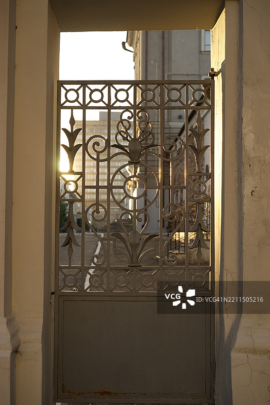 金属大门的特写图片素材