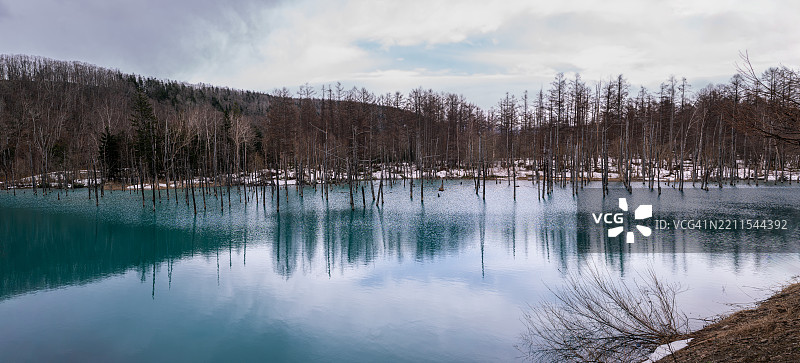 白金蓝池图片素材