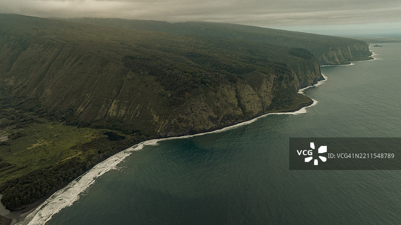 怀皮奥谷俯瞰点，航拍视角与海洋，大岛，夏威夷图片素材