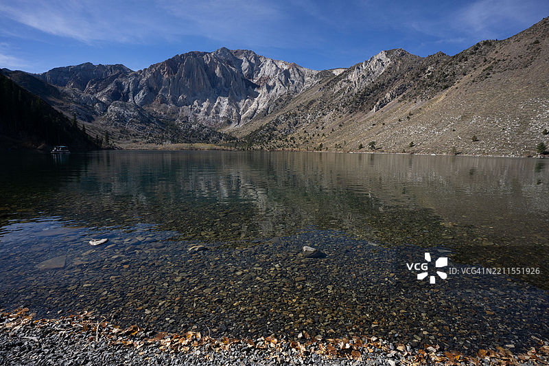 康维克湖与劳雷尔山，内华达山脉，加利福尼亚州图片素材