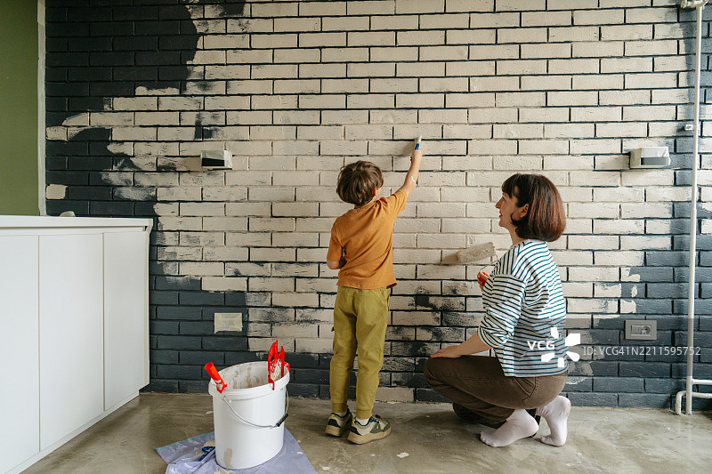 妈妈的小助手图片素材