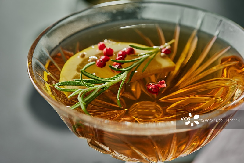 奢华鸡尾酒特写图片素材