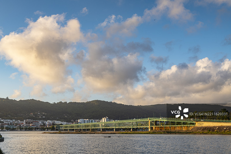 葡萄牙，维亚纳堡，埃菲尔桥图片素材