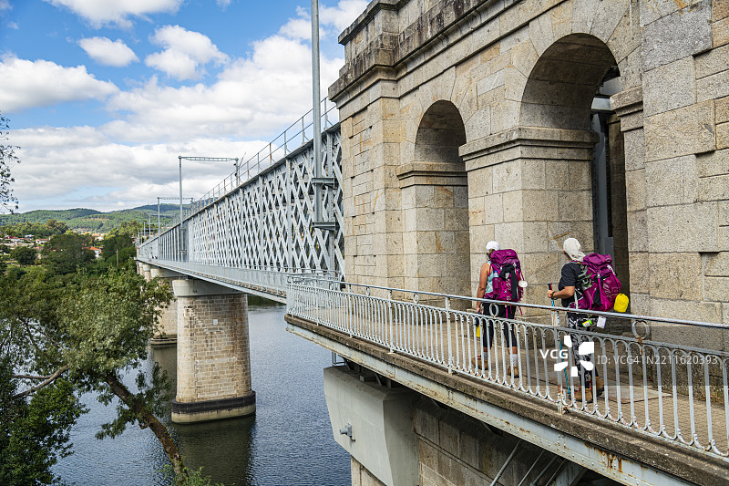 葡萄牙，瓦伦萨公路铁路桥图片素材