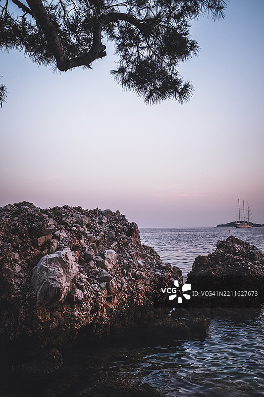 埃兹的岩石与海洋图片素材