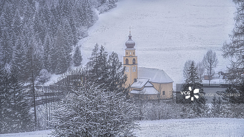 意大利索拉加 - 圣彼得与圣保罗教堂的素描图片素材