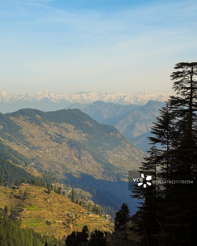 山脉与天空的美丽景色图片素材
