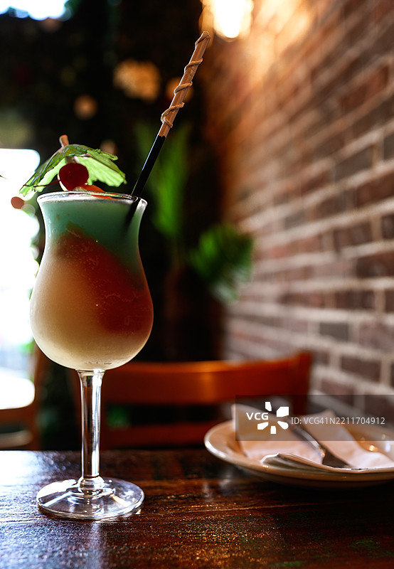 桌子上的饮料特写，纽约州白原市，美国图片素材