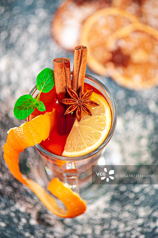 桌子上的饮料特写图片素材