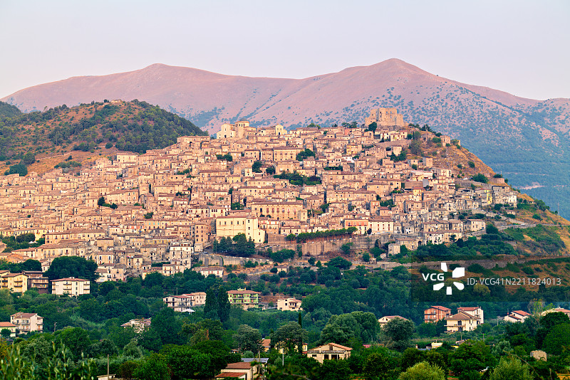意大利卡拉布里亚莫拉诺卡拉布罗镇日出全景图片素材