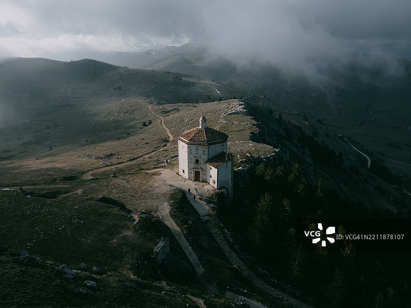 意大利阿布鲁佐的卡拉斯基奥城堡鸟瞰图图片素材