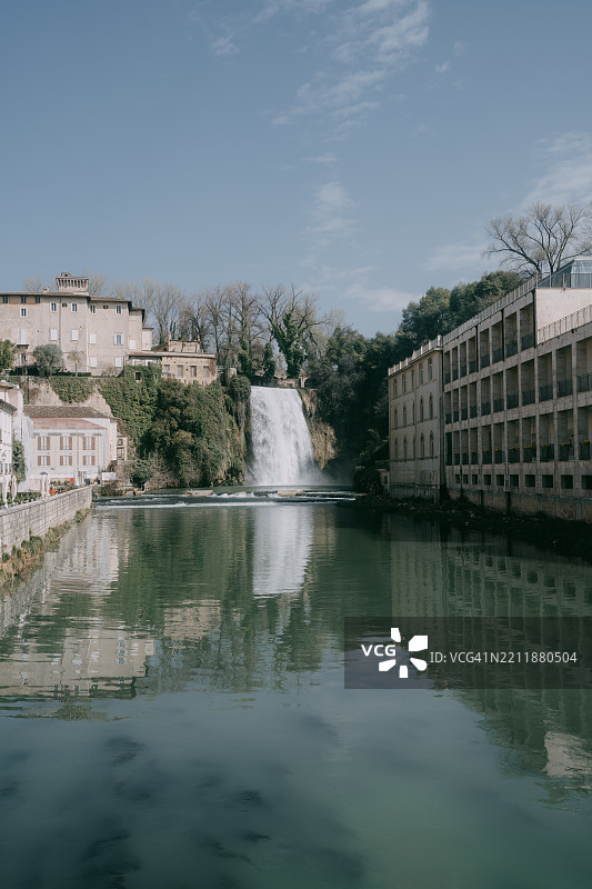 意大利拉齐奥省弗罗辛诺内的伊索拉德利里瀑布图片素材