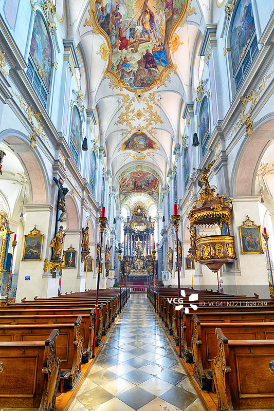慕尼黑圣彼得教堂内部图片素材