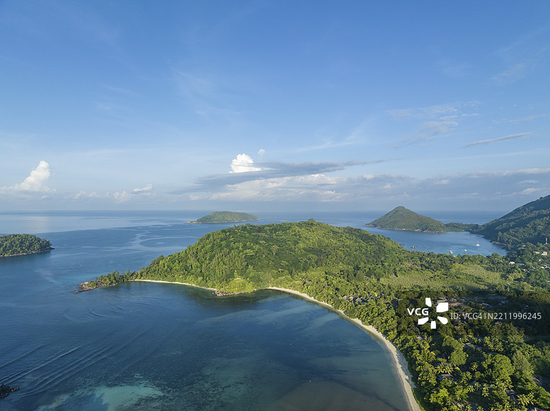 空中视角，塞舌尔，马埃岛，格劳港和拉奈港海滩，格劳港，塞舌尔图片素材