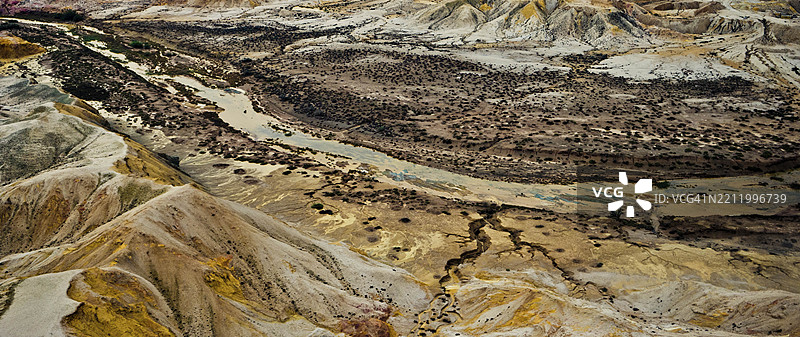 河流、灌木、岩石、云彩、南河、南非、非洲图片素材