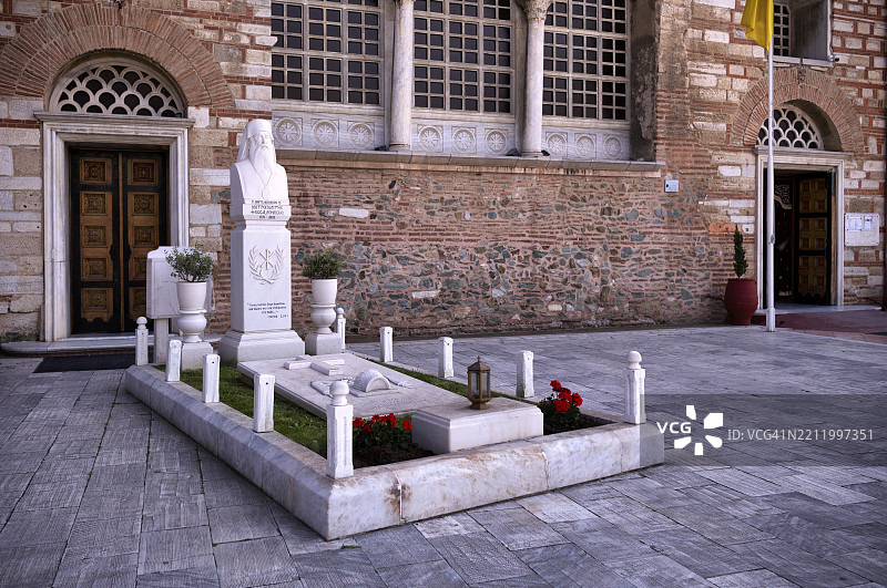 维内维塔·佩龙的墓位于哈吉奥斯·德梅特里奥斯教堂前,也被称为阿吉奥斯·迪米特里奥斯或德梅特里奥斯大教堂,位于希腊马其顿的塞萨洛尼基。图片素材