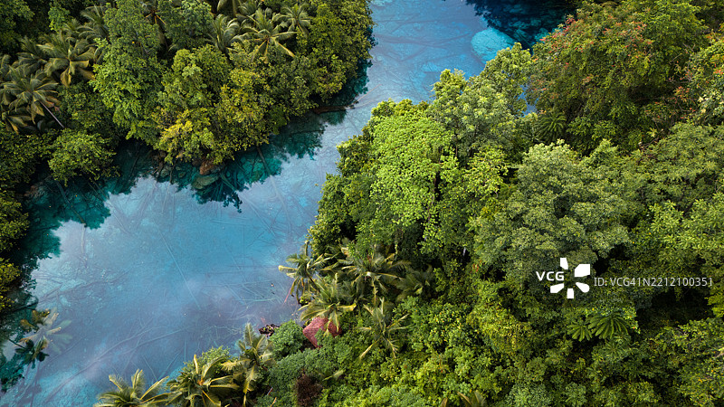 苏拉威西的帕伊苏波克湖航拍视角图片素材