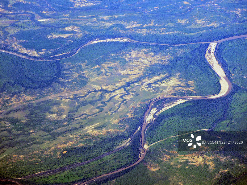 澳大利亚昆士兰州北部，沃尔什河汇入米歇尔河交汇处图片素材