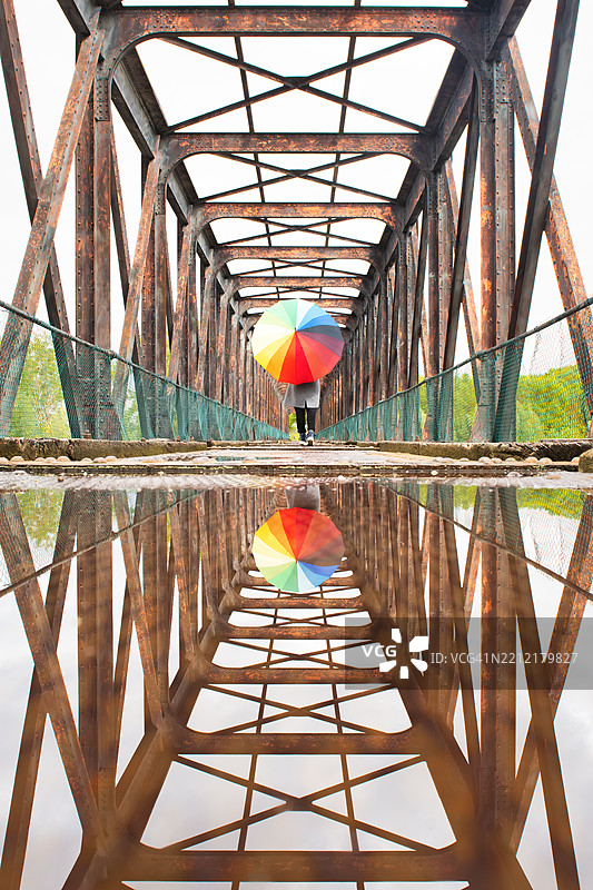 法国布沙尔岛的古斯塔夫·埃菲尔桥图片素材