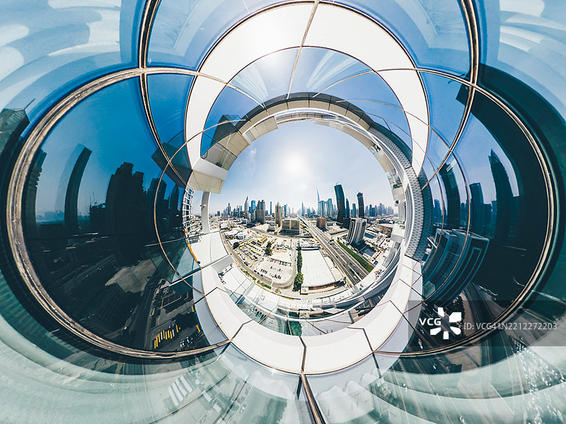 迪拜市中心的360度全景视图。图片素材