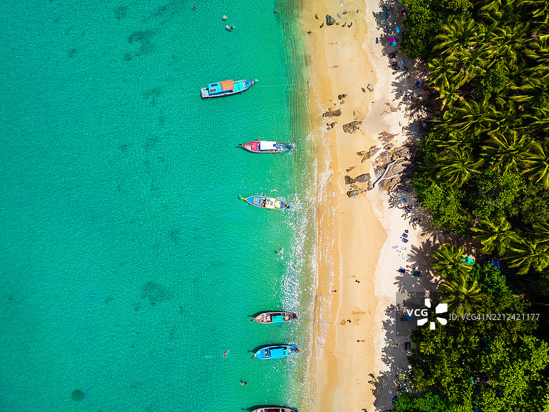 普吉岛香蕉海滩的鸟瞰图图片素材