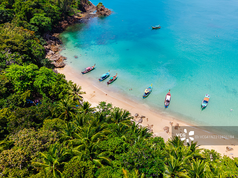 普吉岛香蕉海滩的鸟瞰图图片素材