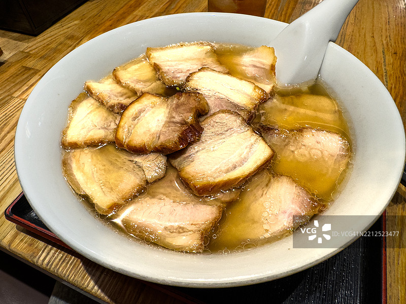 横滨石川町的喜多方煮猪肉拉面图片素材