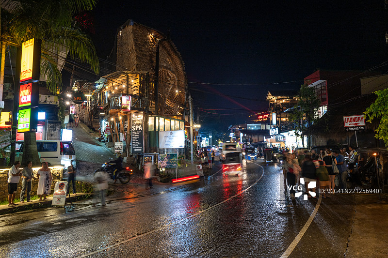 斯里兰卡埃拉繁忙的夜街图片素材