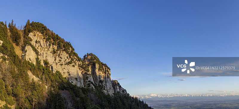 瑞士索洛图恩哈森马特的石灰岩墙图片素材
