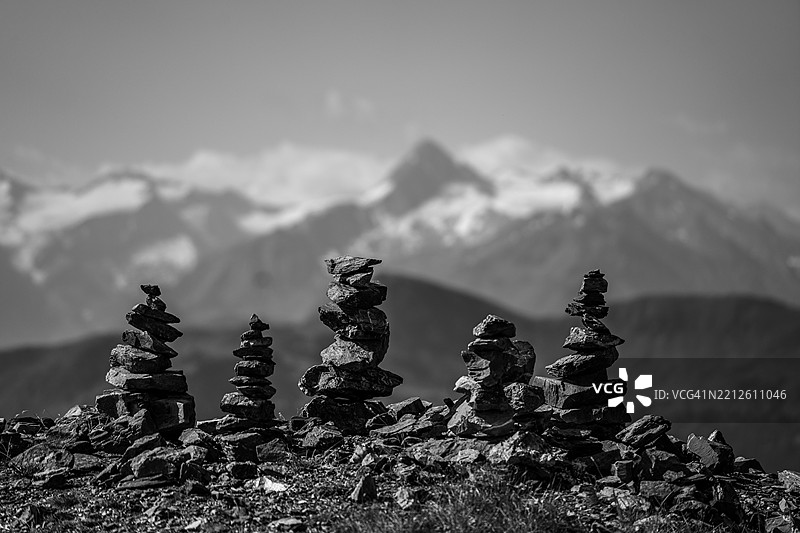 雪山与天空的美丽景色图片素材