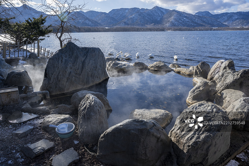 北海道屈斜路湖的古丹温泉图片素材