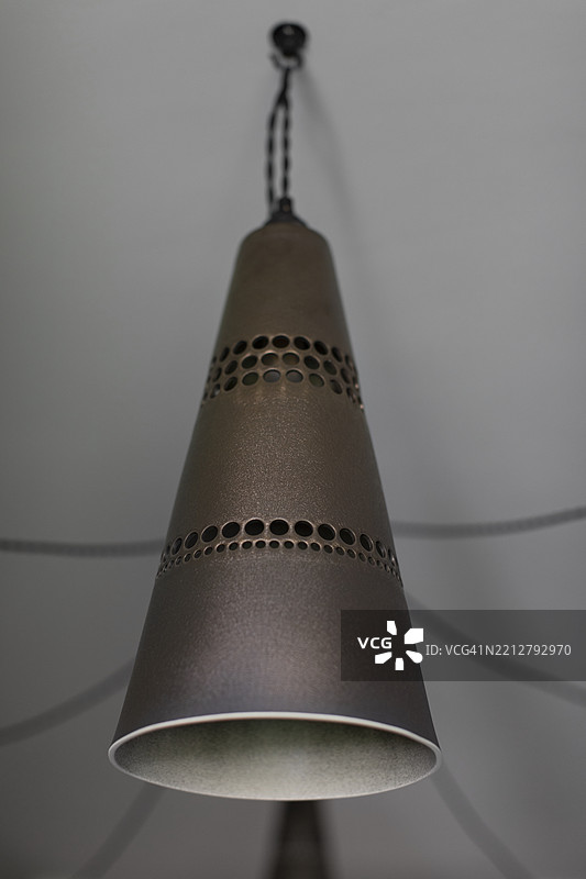 吊灯和链条图片素材