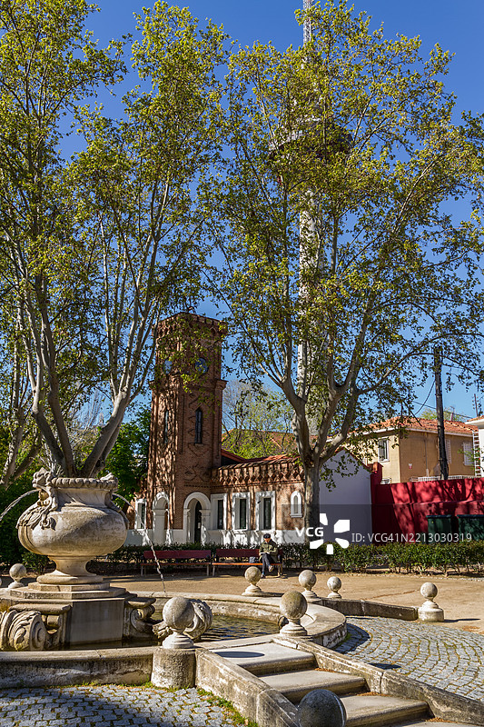 公园里的读者图片素材