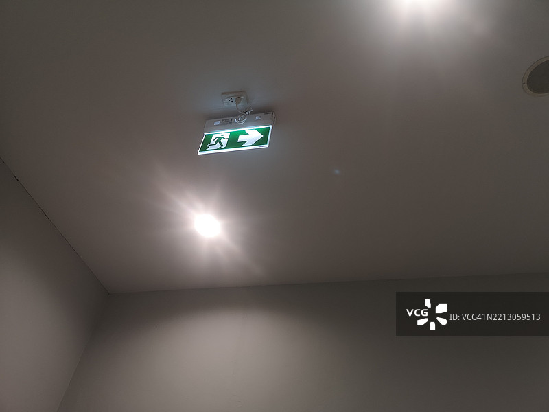 出口火灾标志图片素材