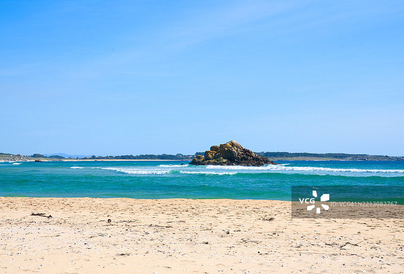 西班牙加利西亚的科鲁贝多自然公园中的沙丘和海滩。图片素材