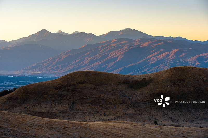 日本长野的霧ヶ峰高原美丽风景图片素材