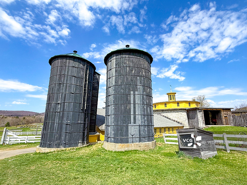 皮茨菲尔德汉考克沙克村的筒仓图片素材