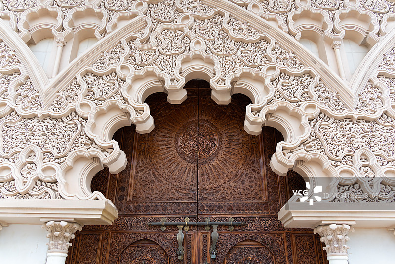 墙上的彩色雕刻图案图片素材