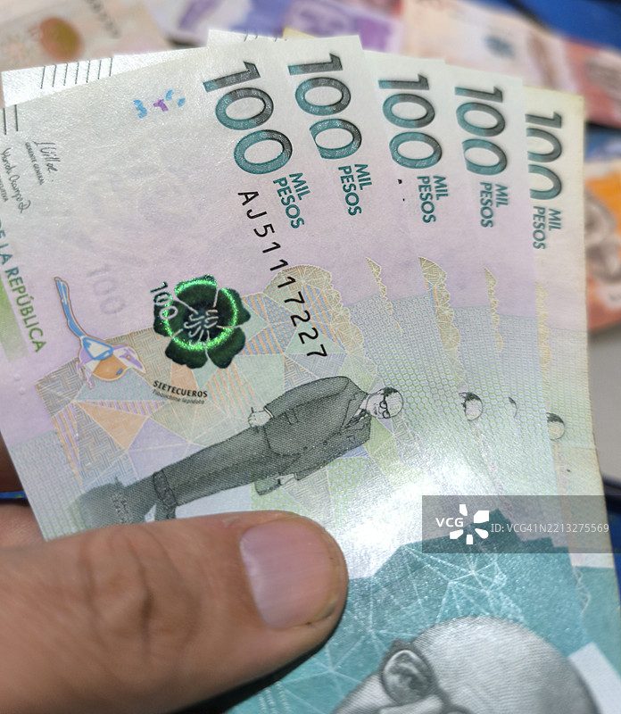 钱和手图片素材