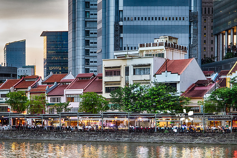 新加坡，克拉码头的新加坡河图片素材