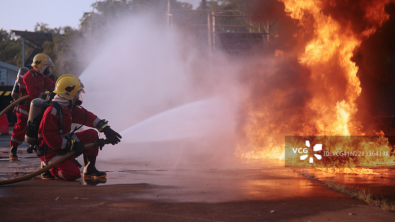 消防员团队。图片素材