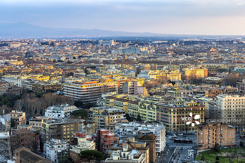 罗马的日落天际线图片素材