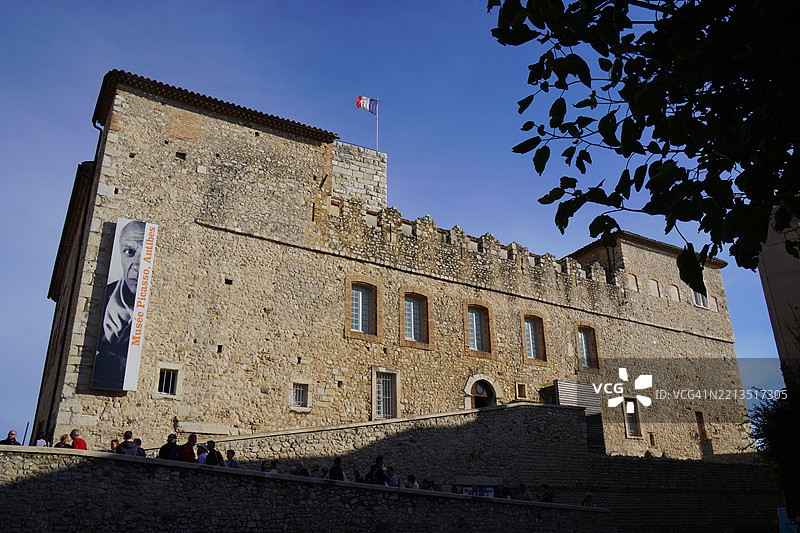 法国安提布老城的皮卡索博物馆，位于城堡内部图片素材